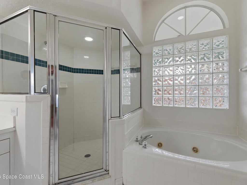 652 Sheridan Woods Drive, Melbourne, FL 32904