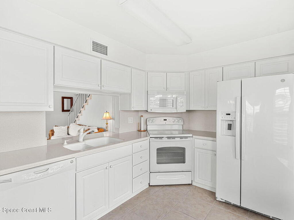 4740 Lake Waterford Way, Melbourne, FL 32901