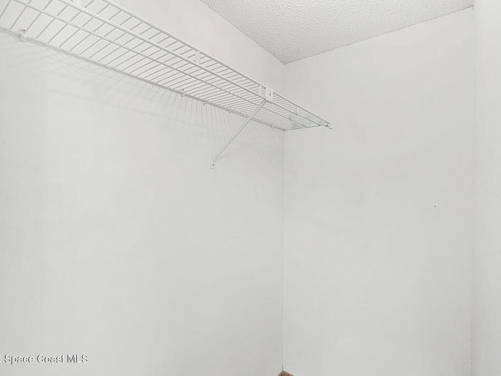 4740 Lake Waterford Way, Melbourne, FL 32901