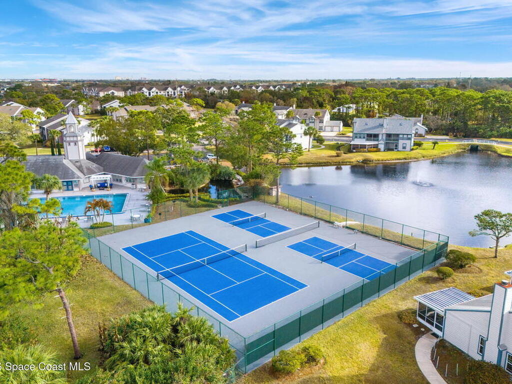 4740 Lake Waterford Way, Melbourne, FL 32901