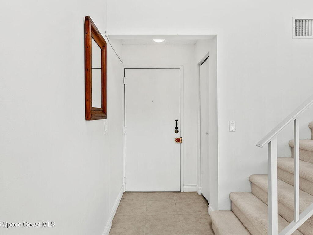 4740 Lake Waterford Way, Melbourne, FL 32901