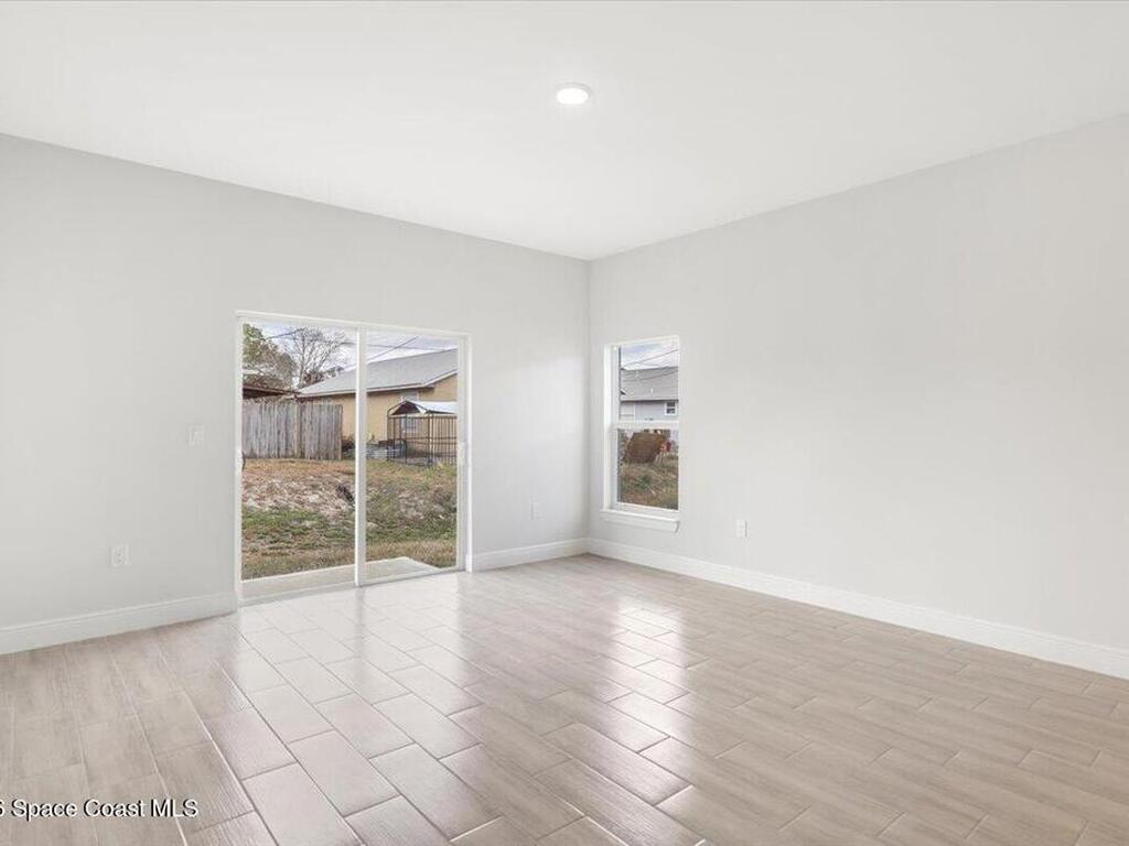 1635 19th Avenue, Vero Beach, FL 32962