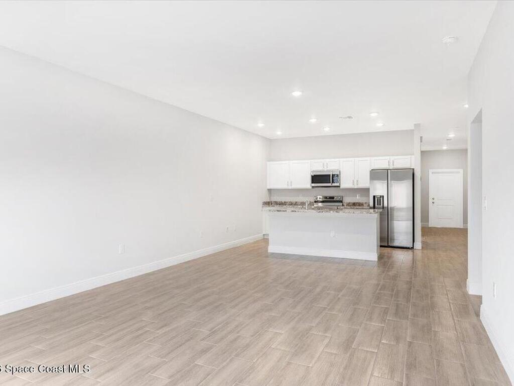 1635 19th Avenue, Vero Beach, FL 32962