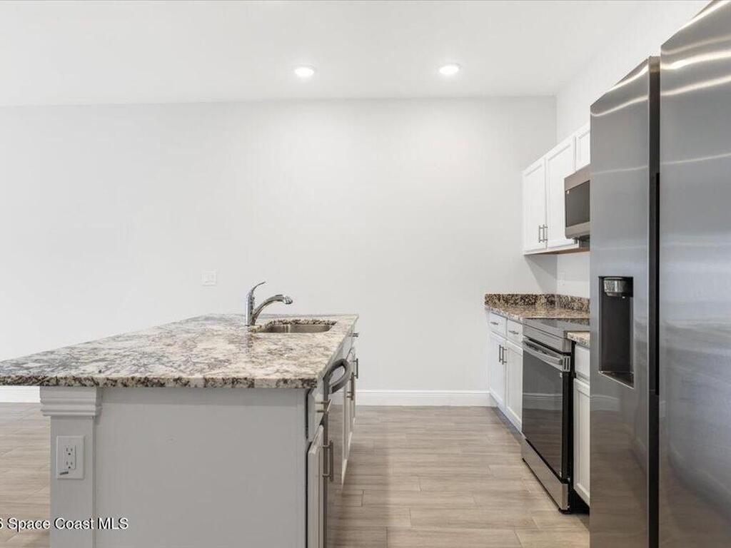 1635 19th Avenue, Vero Beach, FL 32962