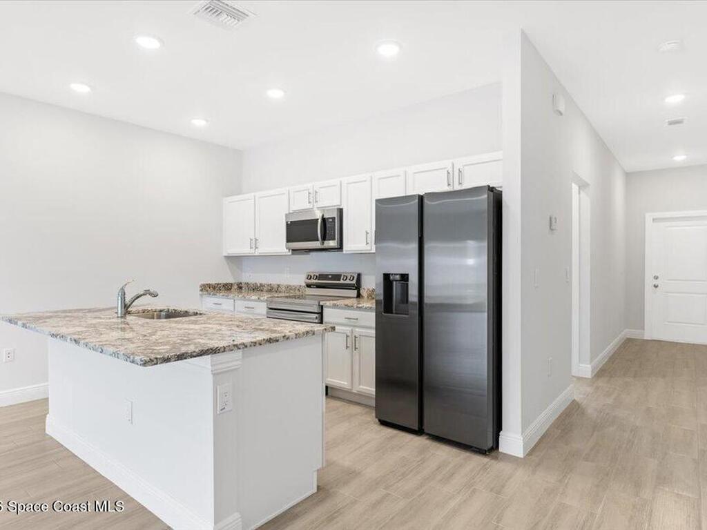 1635 19th Avenue, Vero Beach, FL 32962