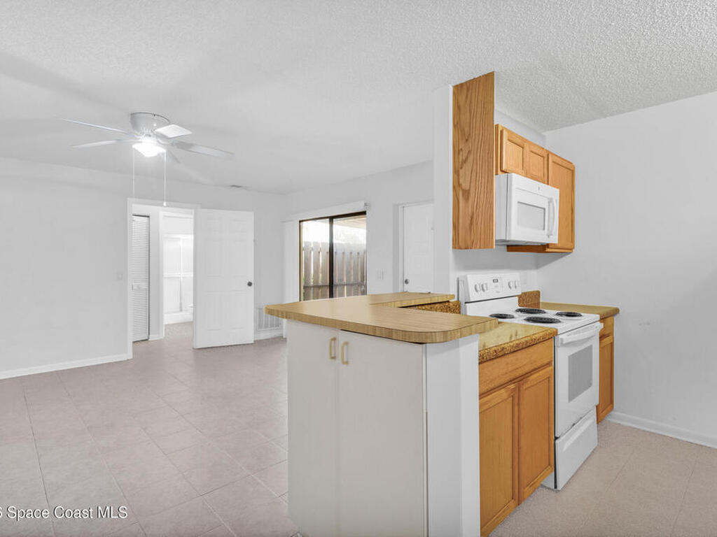 1136 Breezy Way, Sebastian, FL 32958