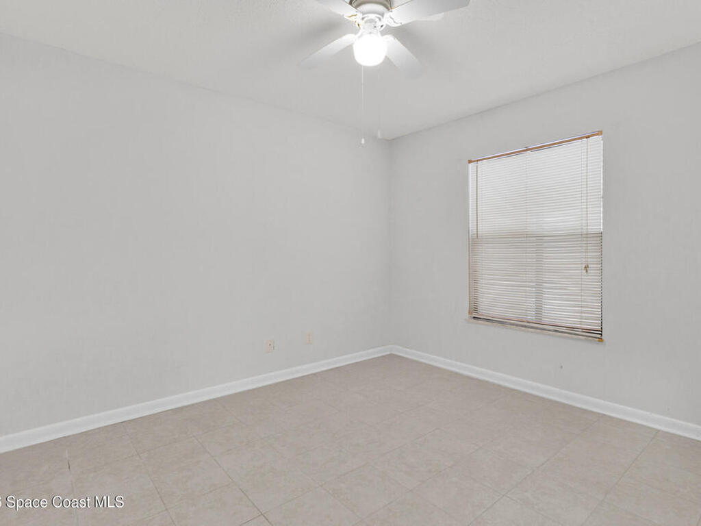 1136 Breezy Way, Sebastian, FL 32958