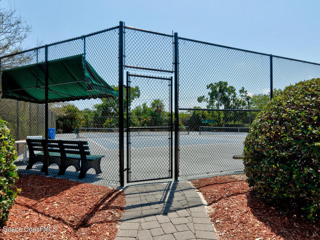 1136 Breezy Way, Sebastian, FL 32958