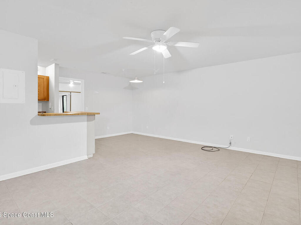 1136 Breezy Way, Sebastian, FL 32958