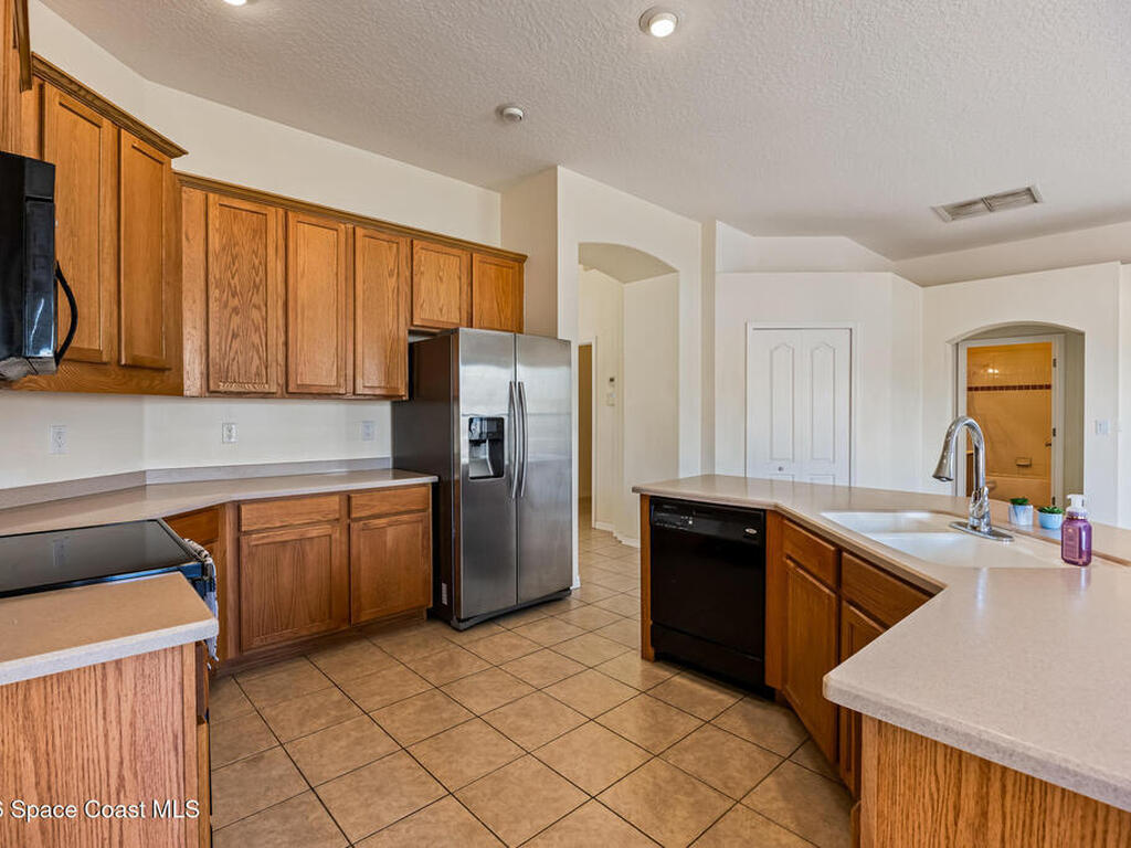 2792 Palisades Drive, Palm Bay, FL 32909