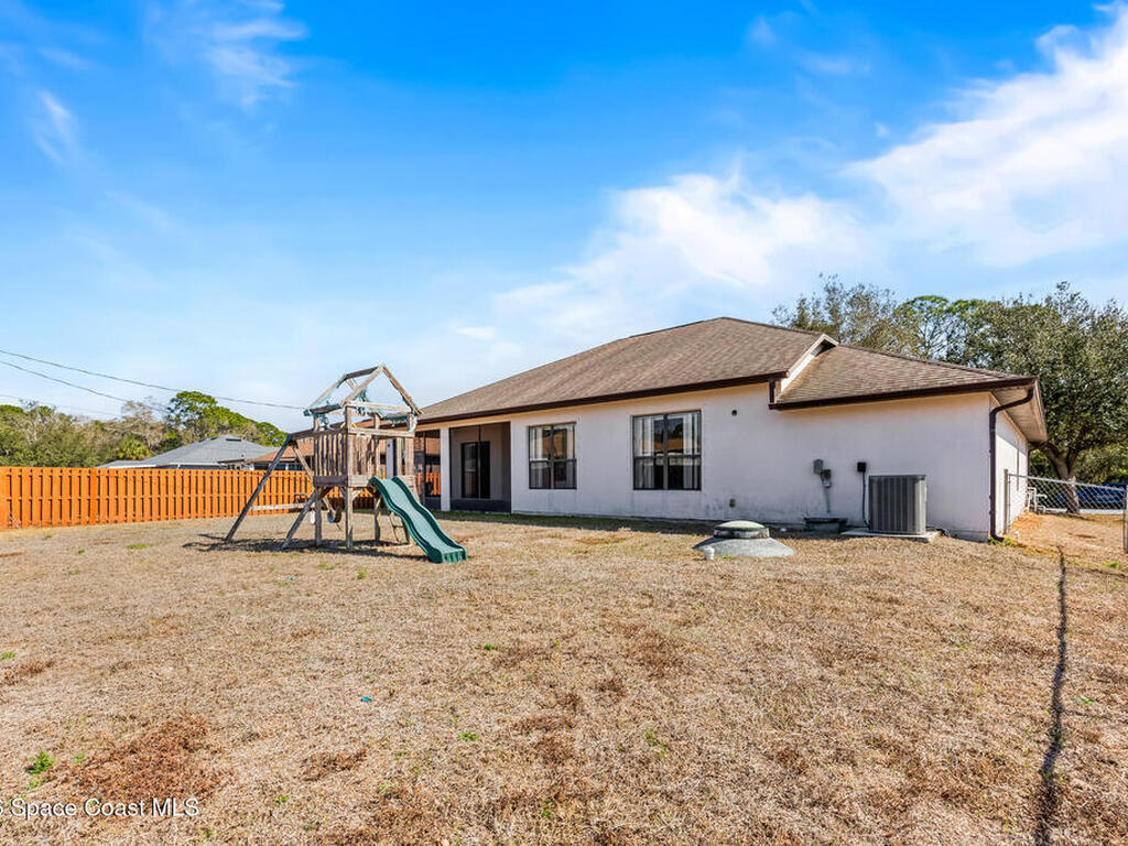 2792 Palisades Drive, Palm Bay, FL 32909