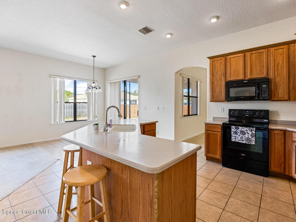 2792 Palisades Drive, Palm Bay, FL 32909