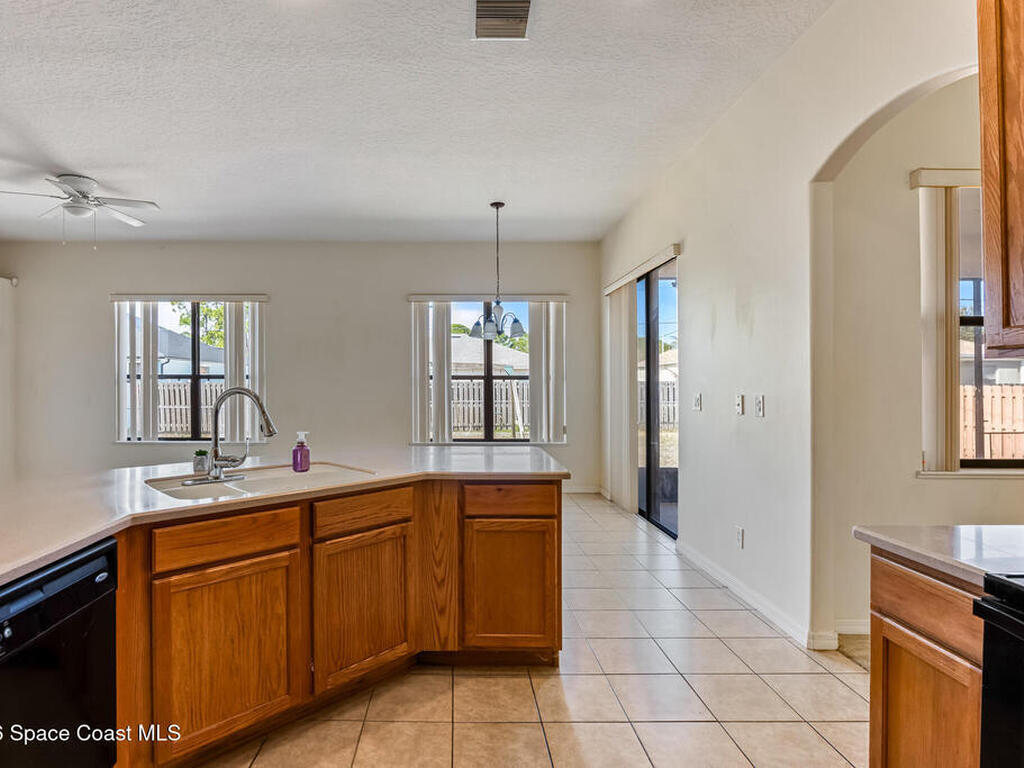 2792 Palisades Drive, Palm Bay, FL 32909