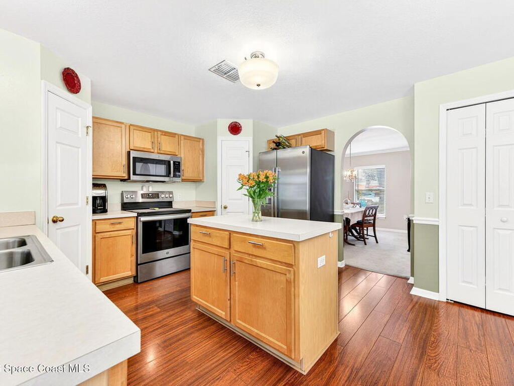 2186 Spring Creek Circle, Palm Bay, FL 32905