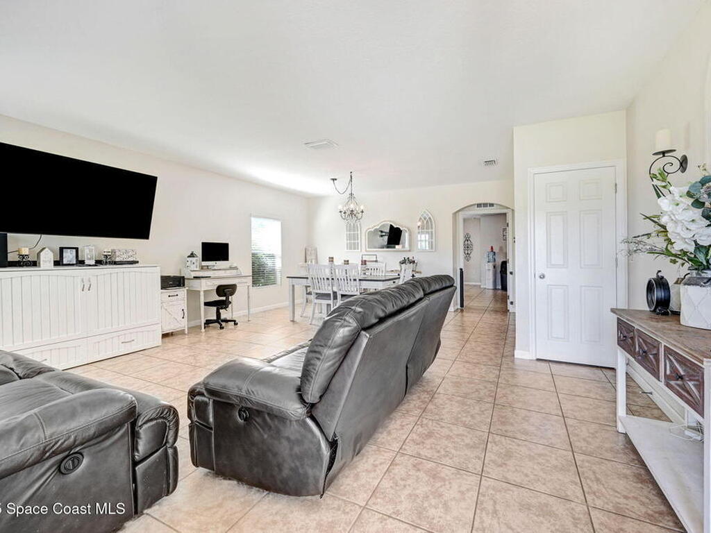 2490 Snapdragon Drive, Palm Bay, FL 32907