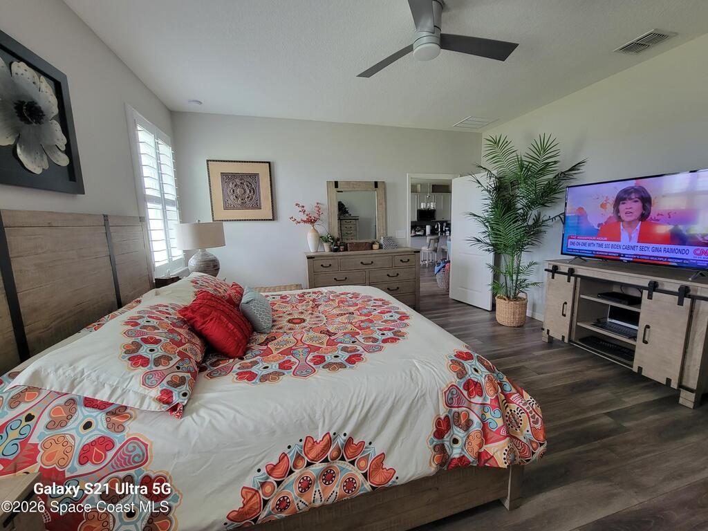 8481 Laguna Circle, Micco, FL 32976