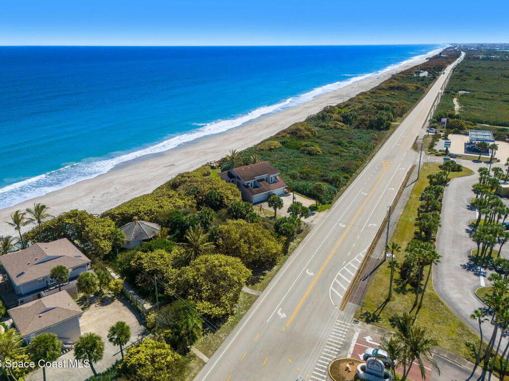 216 Glengarry Avenue, Melbourne Beach, FL 32951