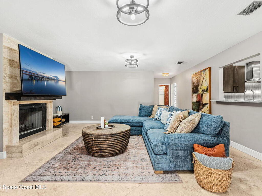 626 Sugarwood Way, Melbourne, FL 32940