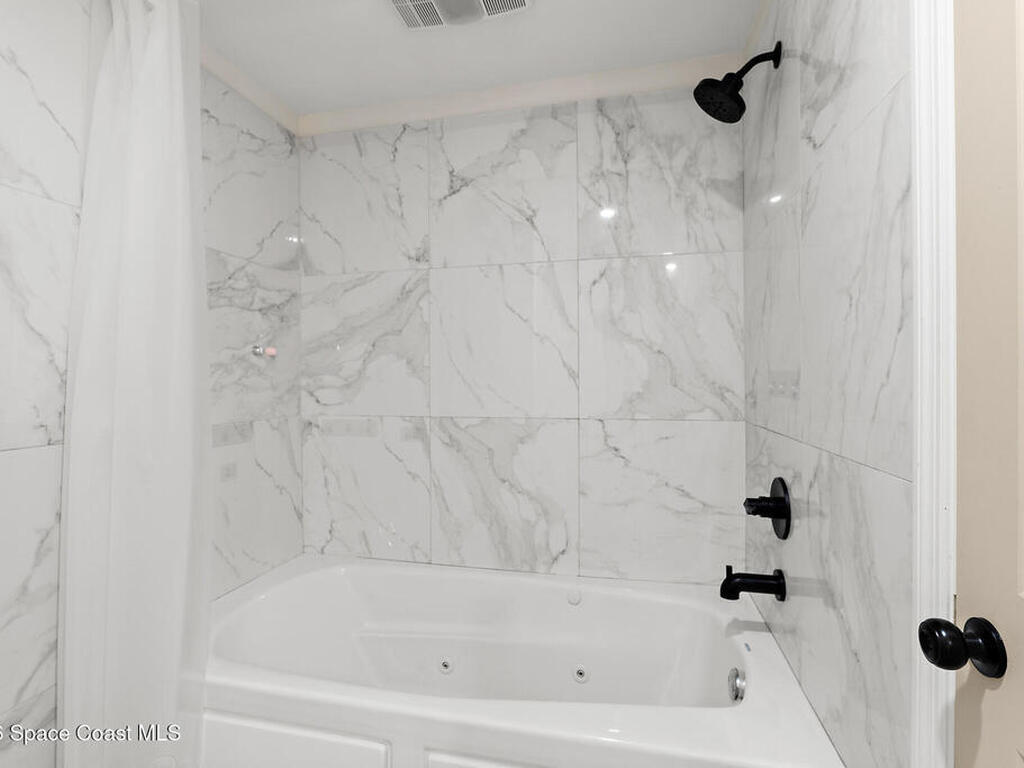 940 Shaw Circle, Suntree, FL 32940