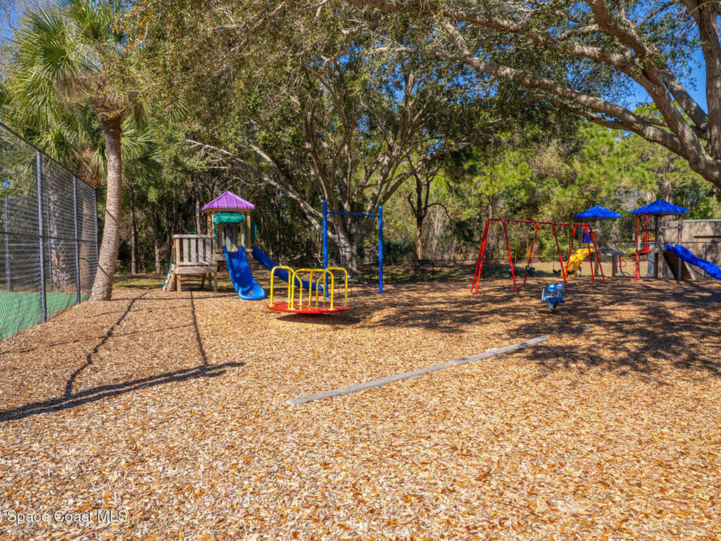 940 Shaw Circle, Suntree, FL 32940