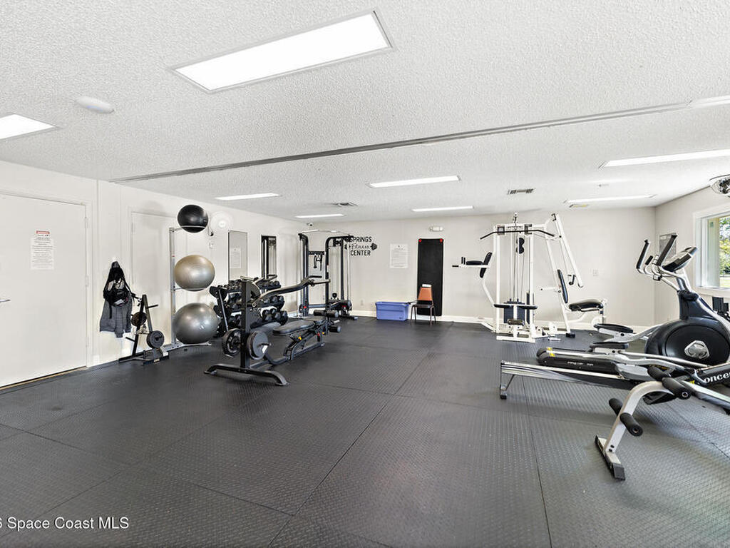 940 Shaw Circle, Suntree, FL 32940