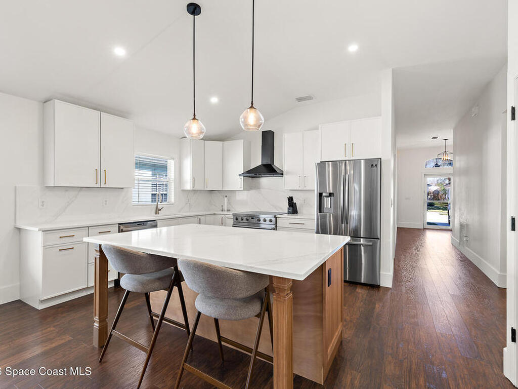 940 Shaw Circle, Suntree, FL 32940