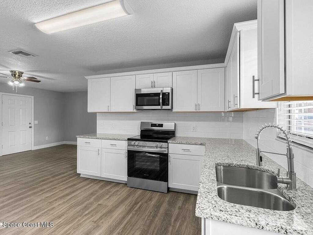 908 Landsdowne Drive, Sebastian, FL 32958