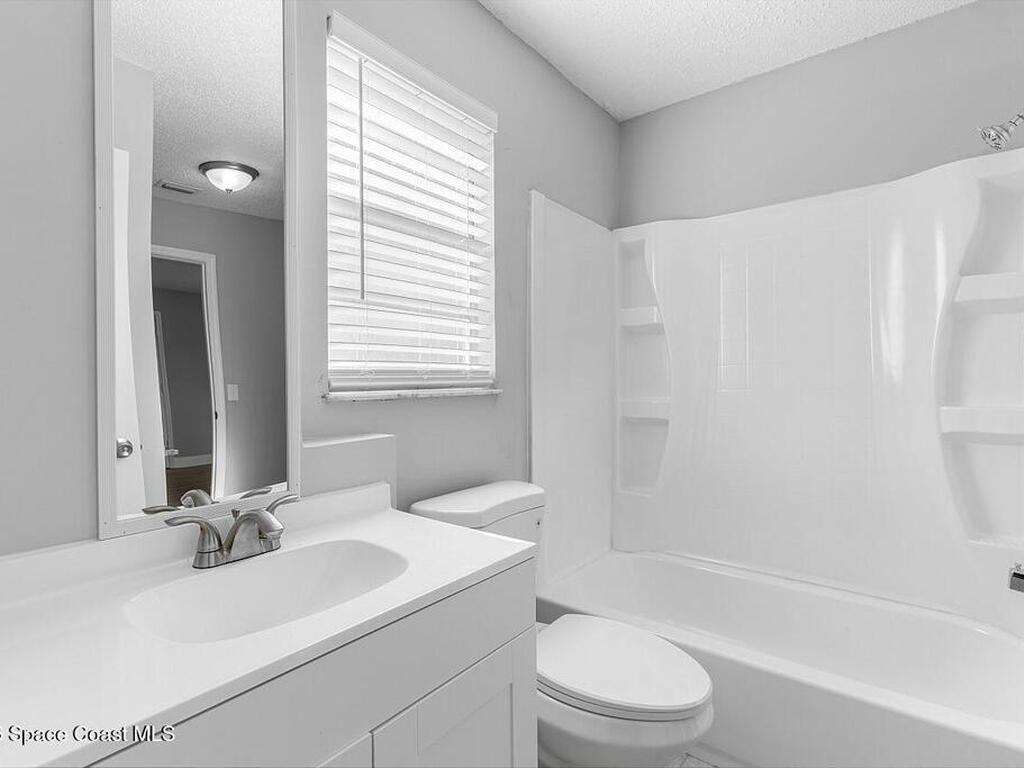 908 Landsdowne Drive, Sebastian, FL 32958