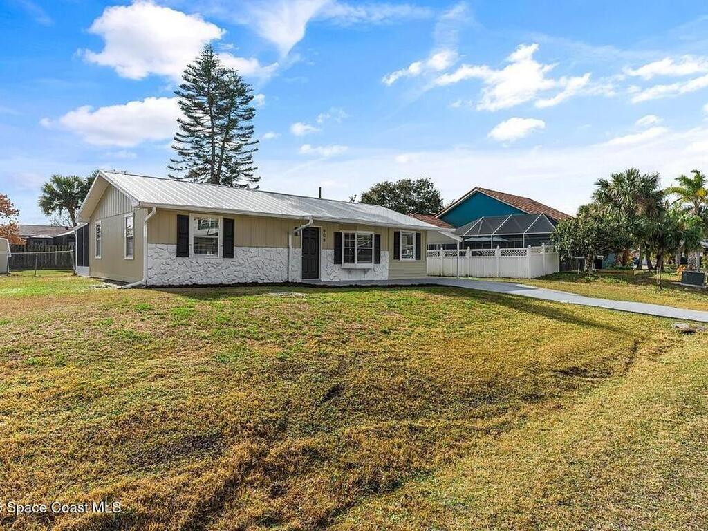 908 Landsdowne Drive, Sebastian, FL 32958