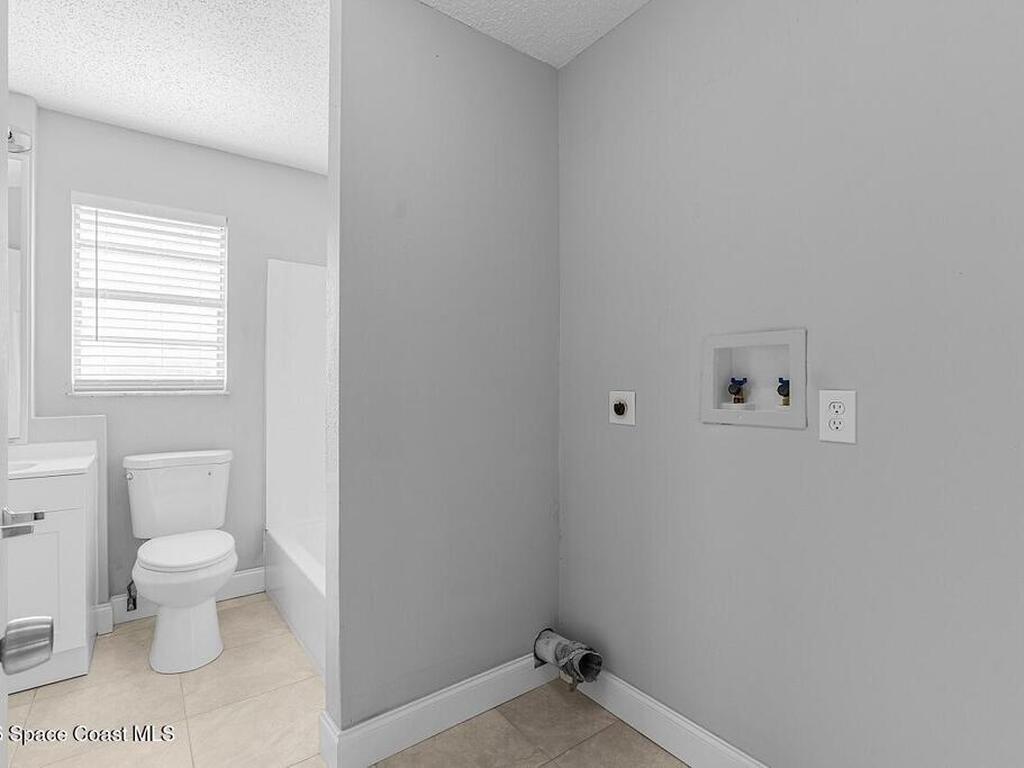 908 Landsdowne Drive, Sebastian, FL 32958