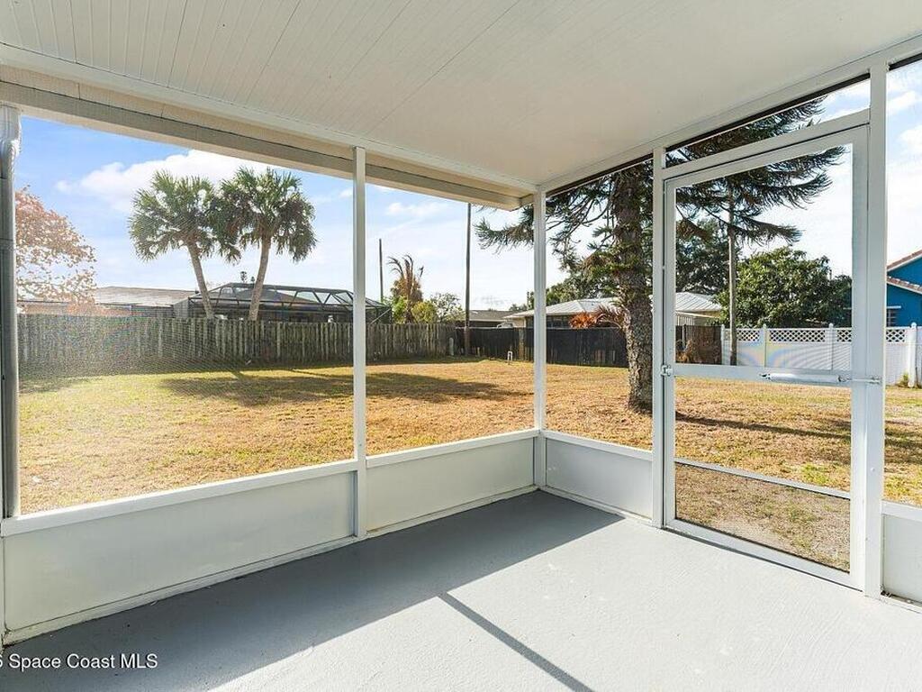 908 Landsdowne Drive, Sebastian, FL 32958