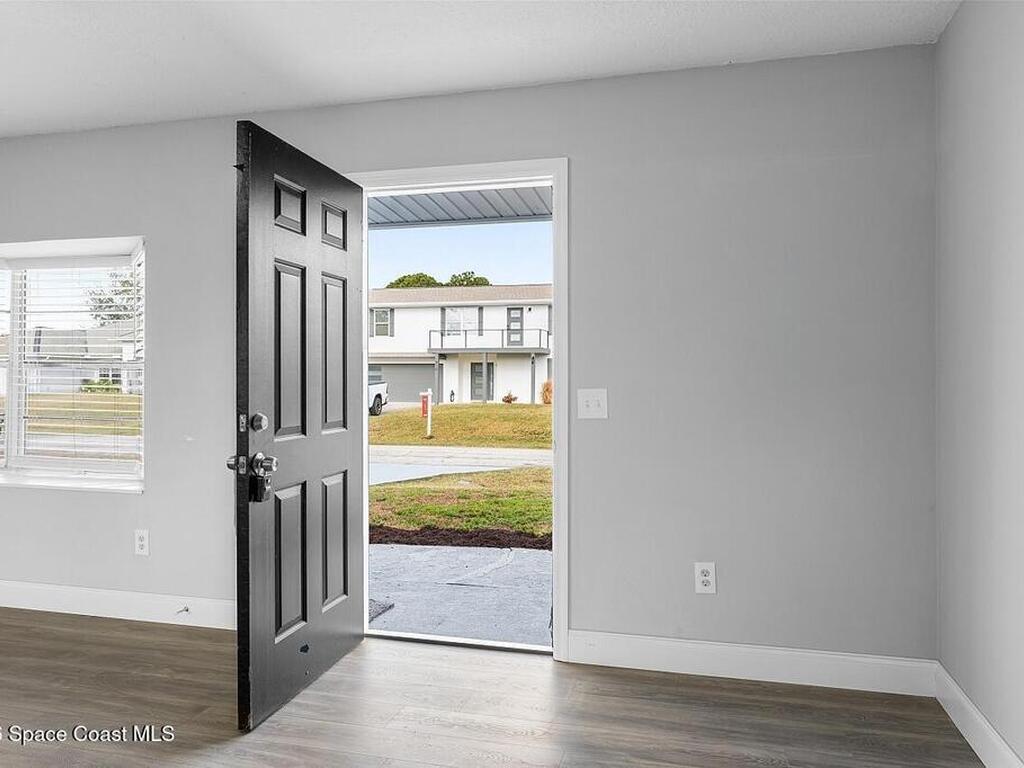 908 Landsdowne Drive, Sebastian, FL 32958