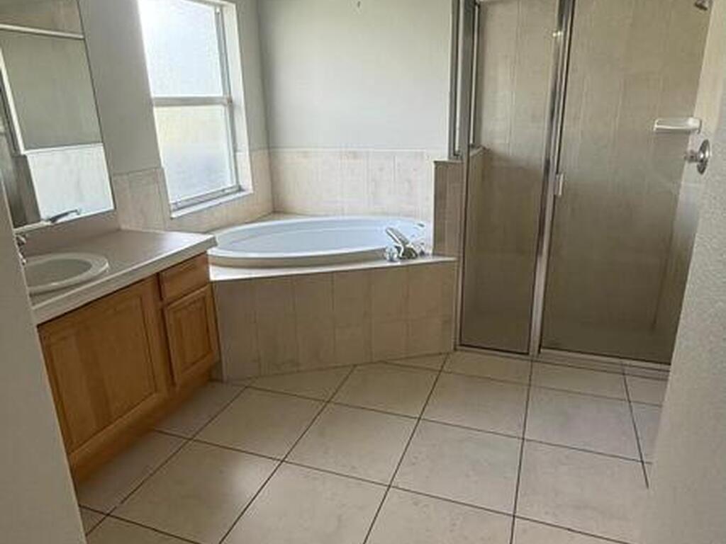 270 Aviation Avenue, Palm Bay, FL 32907