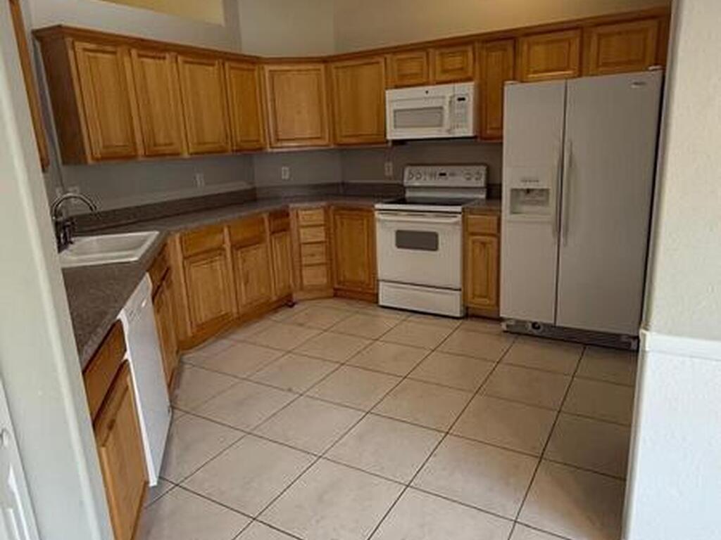 270 Aviation Avenue, Palm Bay, FL 32907