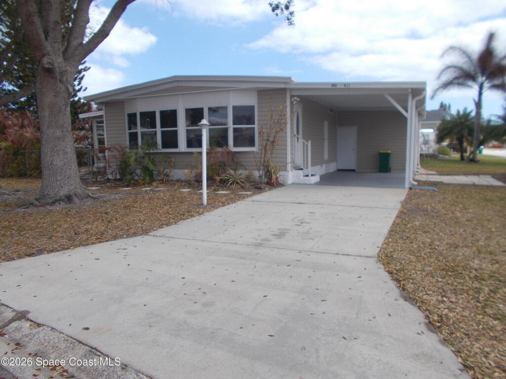 932 Cashew Circle, Barefoot Bay, FL 32976