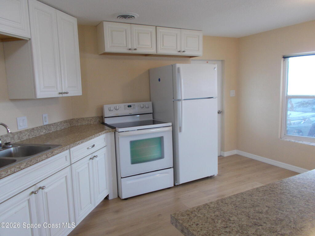 932 Cashew Circle, Barefoot Bay, FL 32976