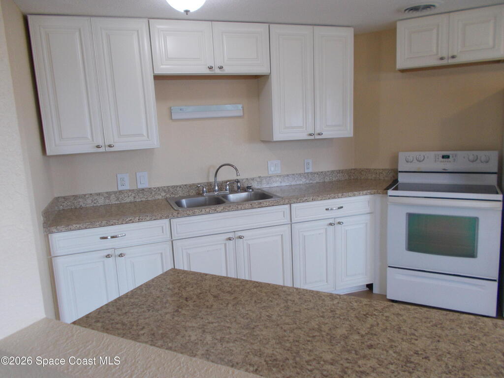 932 Cashew Circle, Barefoot Bay, FL 32976