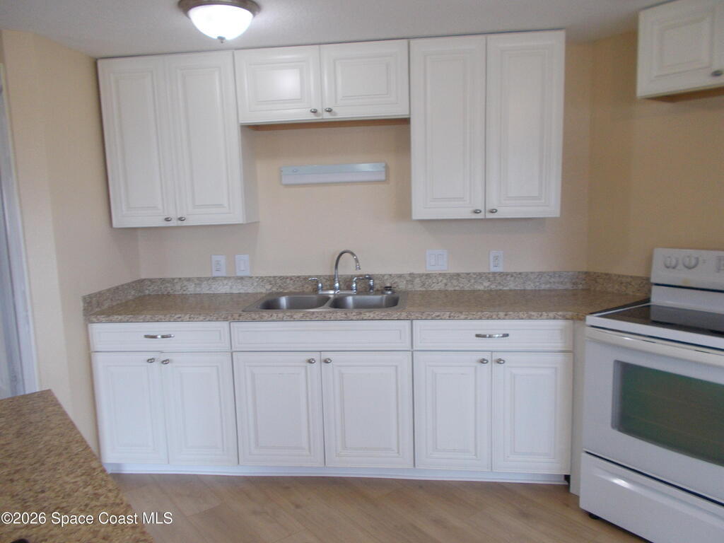 932 Cashew Circle, Barefoot Bay, FL 32976