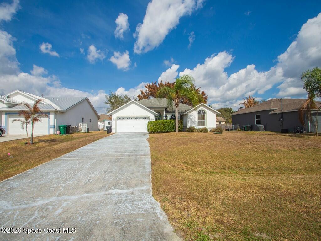 5718 NW North Macedo Boulevard, Port St. Lucie, FL 34983