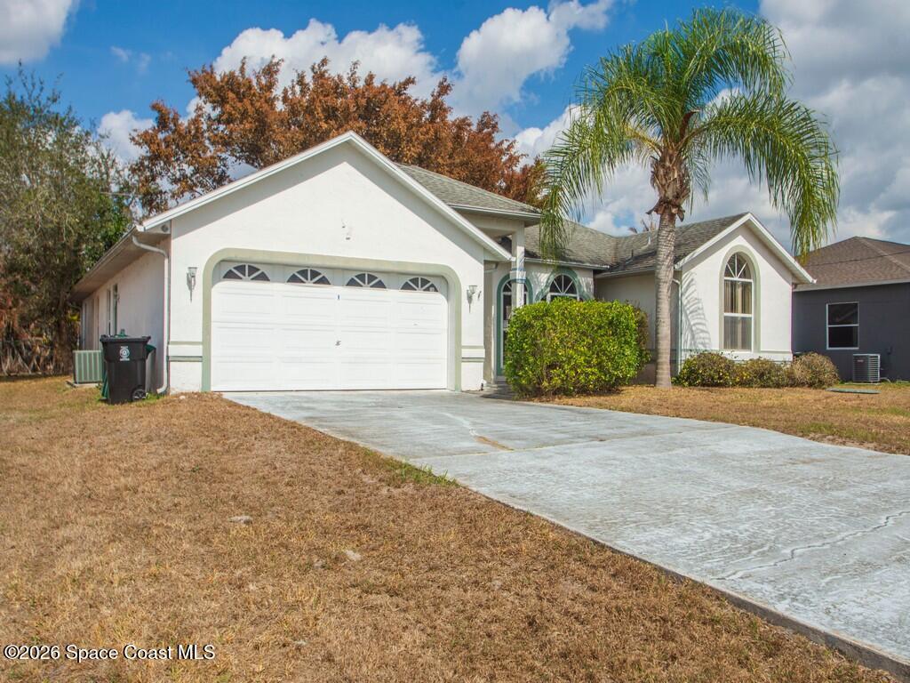 5718 NW North Macedo Boulevard, Port St. Lucie, FL 34983