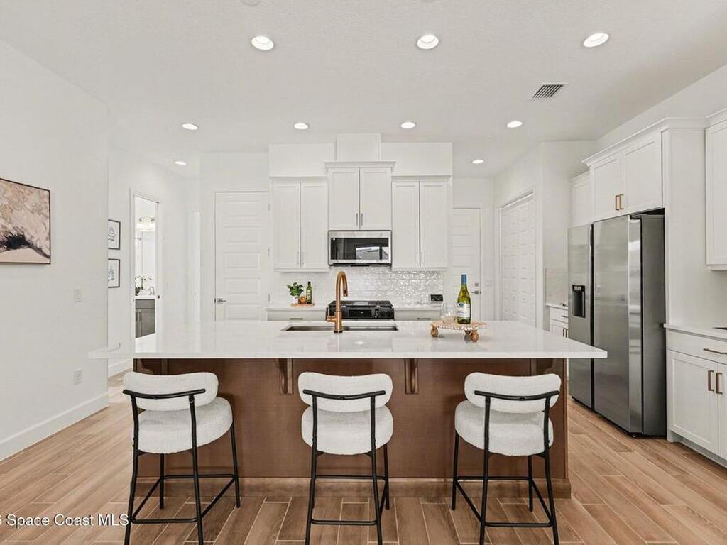 3030 Avalonia Drive, Melbourne, FL 32940