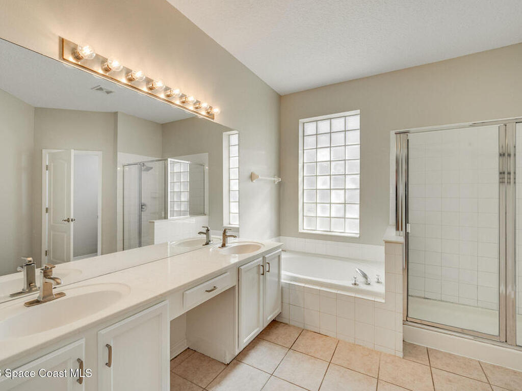 776 Autumn Glen Drive, Melbourne, FL 32940