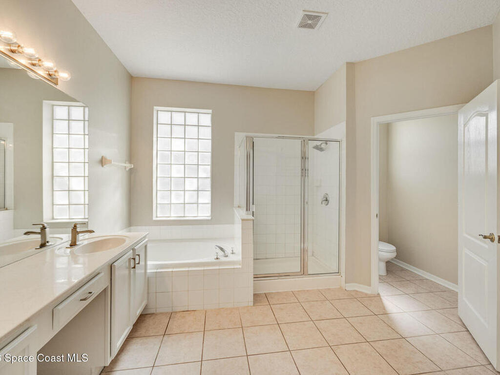 776 Autumn Glen Drive, Melbourne, FL 32940