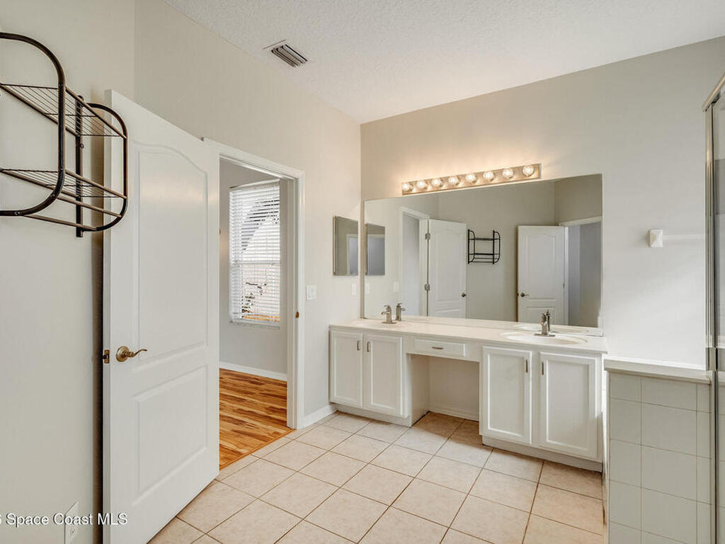 776 Autumn Glen Drive, Melbourne, FL 32940