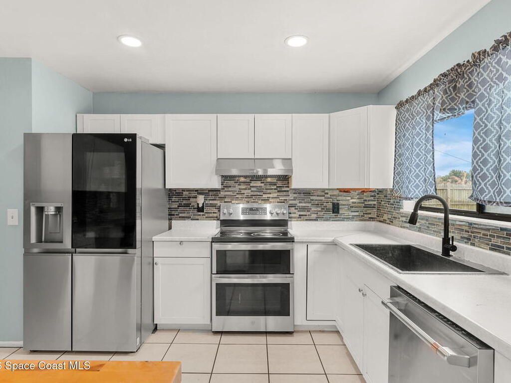 1112 Hooper Avenue, Palm Bay, FL 32905