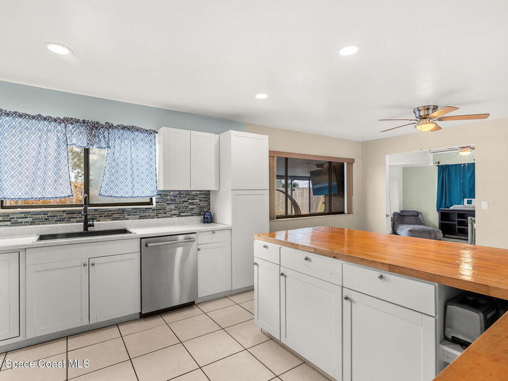 1112 Hooper Avenue, Palm Bay, FL 32905