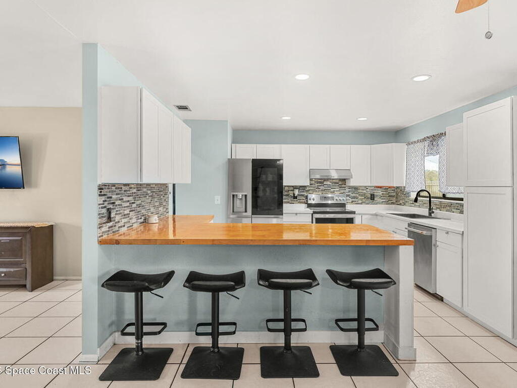 1112 Hooper Avenue, Palm Bay, FL 32905