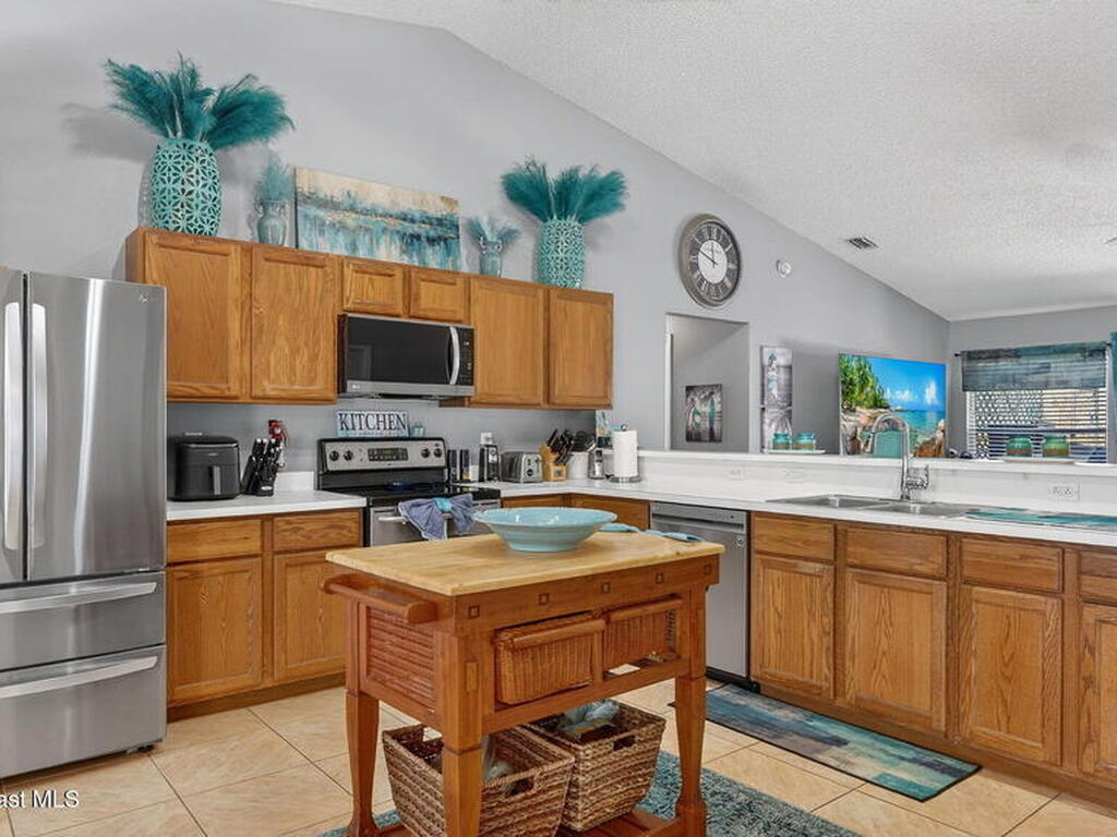 1040 Jacaranda Circle, Rockledge, FL 32955