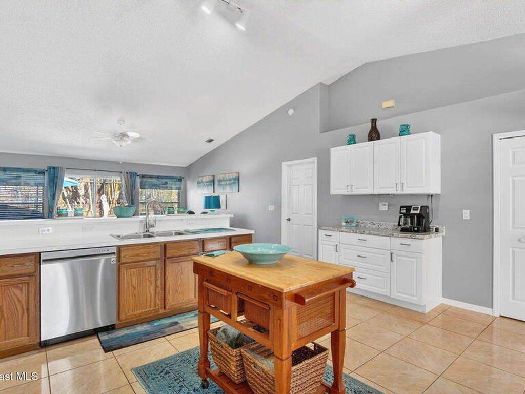 1040 Jacaranda Circle, Rockledge, FL 32955