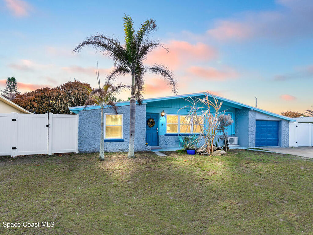 251 Avenida Del Sol, Indialantic, FL 32903